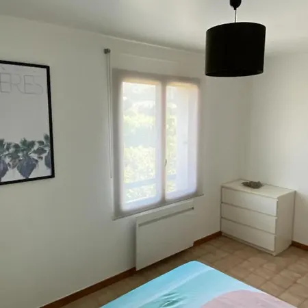 Beau T3 Calme Et Idealement Situe A Hyeres